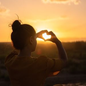 Meet your Poshers, Olena and Sofiia